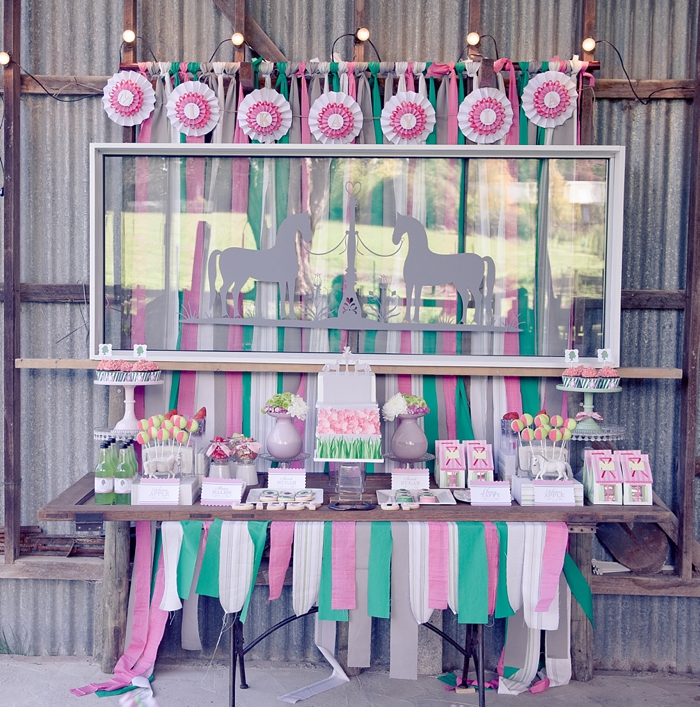 Rustic-Horse-Themed-Birthday-Party-@LaylaGrayce